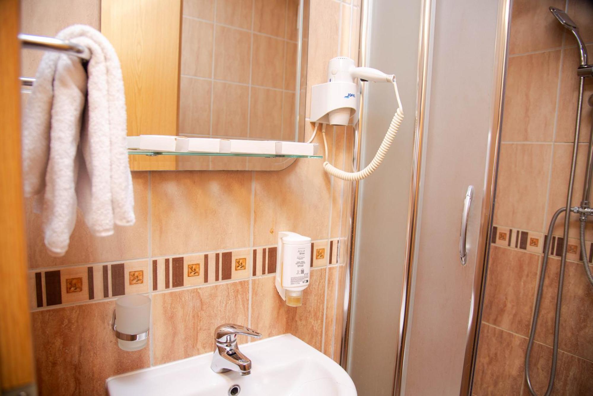 Bed & Breakfast Dvor 3*